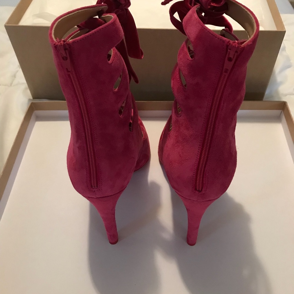 Christian Louboutin booties - Picture 3 of 7